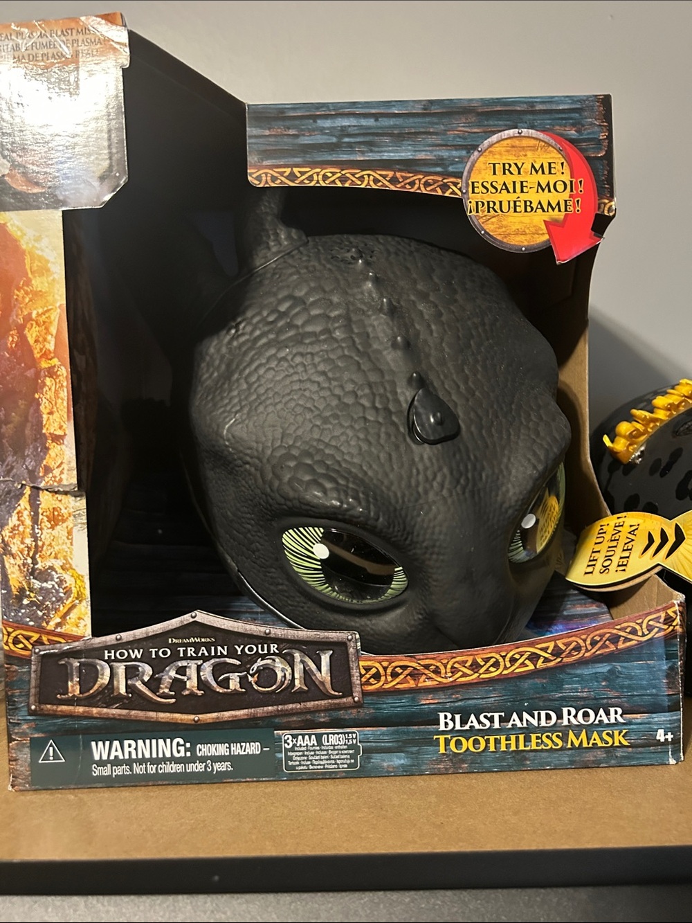 DreamWorks Toothless Dragon Mask — Black with Green Eyes